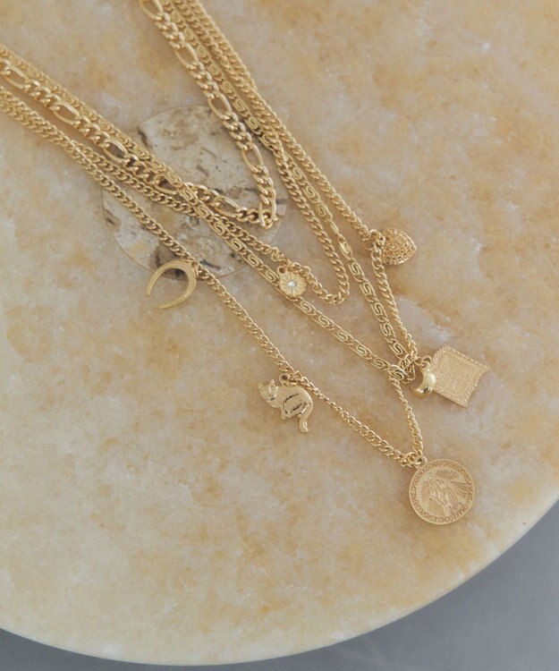 YECCA VECCA モチーフ4連ネックレス Gold