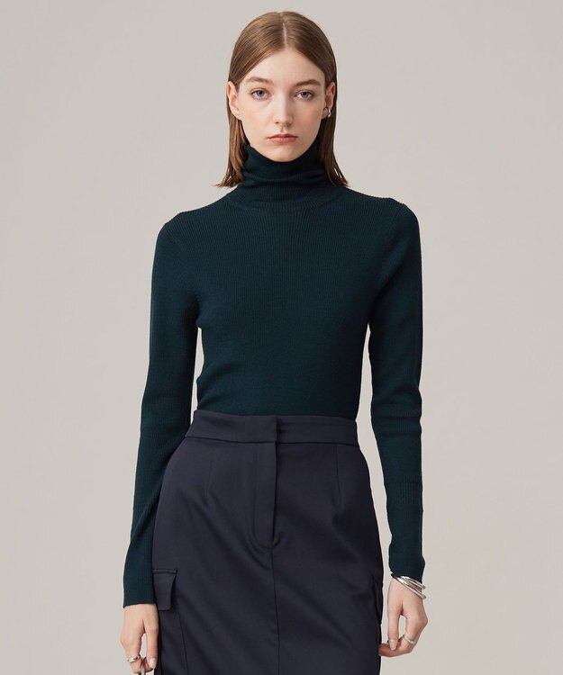 ICB 【CLASSY.1月号掲載・新色追加・洗える】エクストラファインメリノ タートルネックプルオーバー ミッドグリーン系