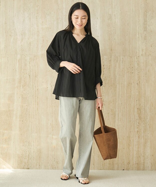 UNFILO ストライプレース ギャザーブラウス ブラック