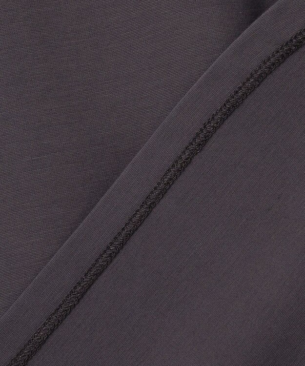 UNFILO 【一部店舗限定カラー】BEAUTY FORM-T フレアTシャツ チャコール