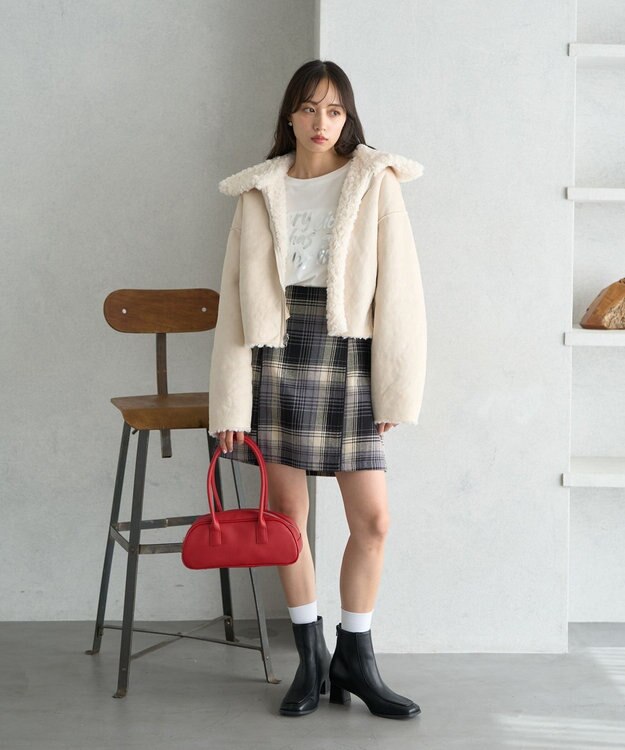 earth music&ecology リバーシブルフェイクムートンショートブルゾン アイボリー