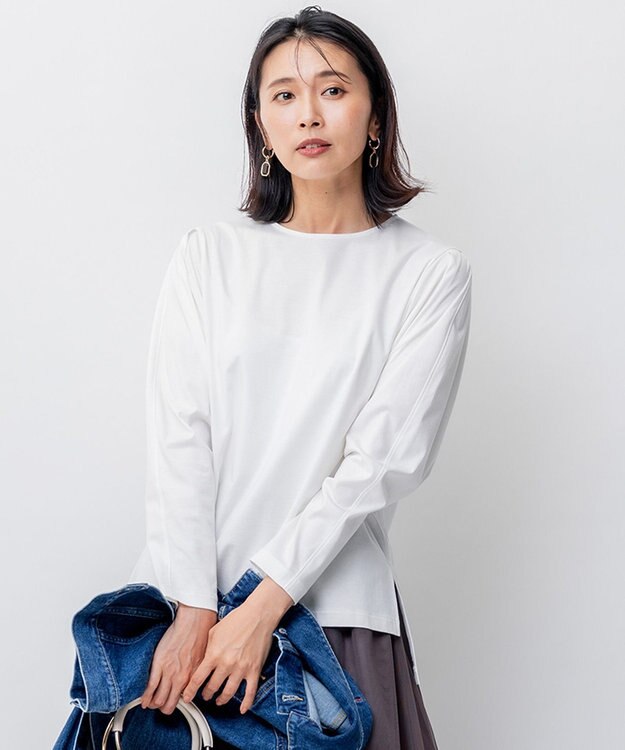 23区 【洗える】バナナスリーブ フォルム ロングTシャツ ホワイト系