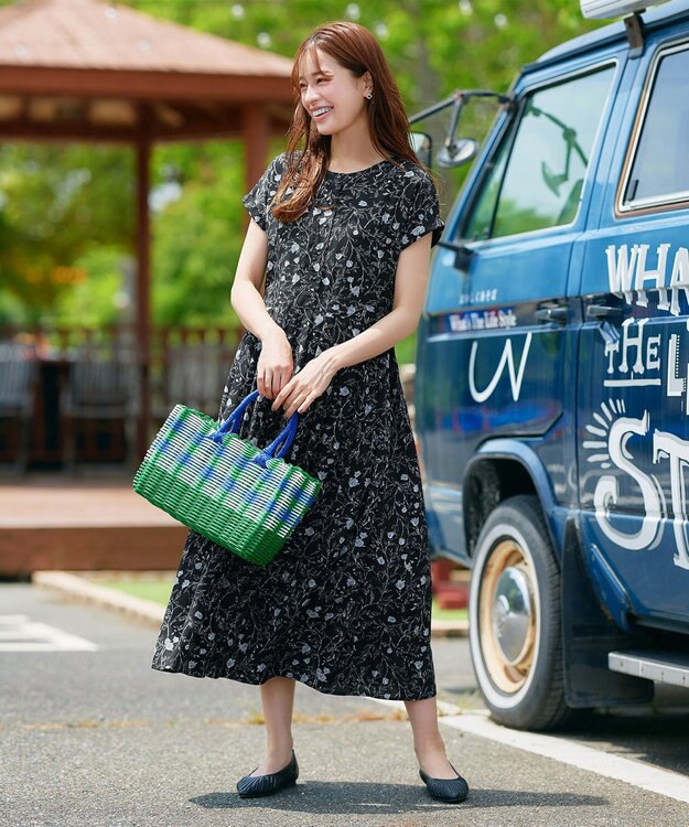 Tiaclasse L 【洗える】リーフフラワー柄ワンピース ブラック