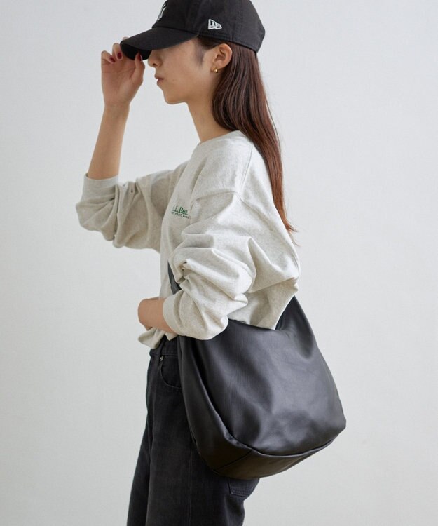 russet ソフトレザーラウンドビッグショルダーバッグ(CE-1325-WEB) Black2（シルバー金具）