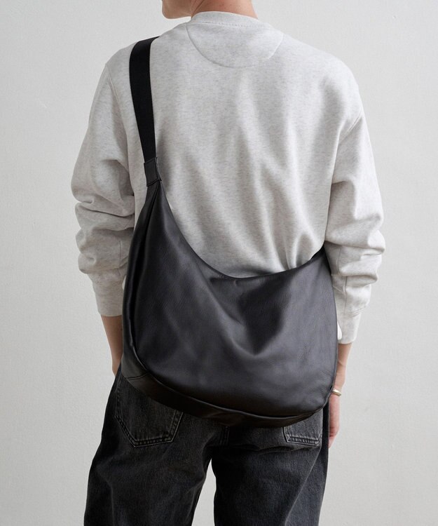 russet ソフトレザーラウンドビッグショルダーバッグ(CE-1325-WEB) Black2（シルバー金具）