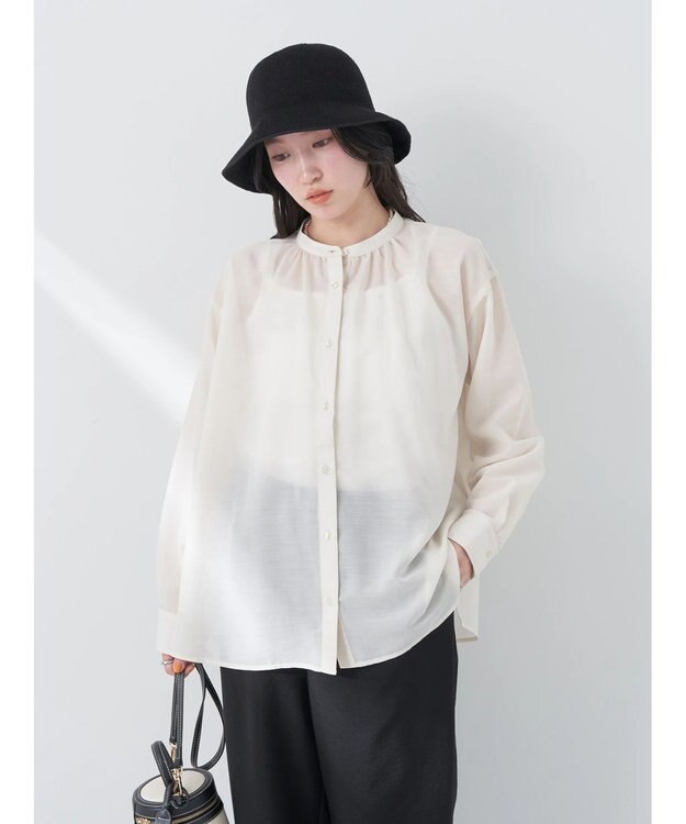 earth music&ecology シアーギャザーネックブラウス Ivory