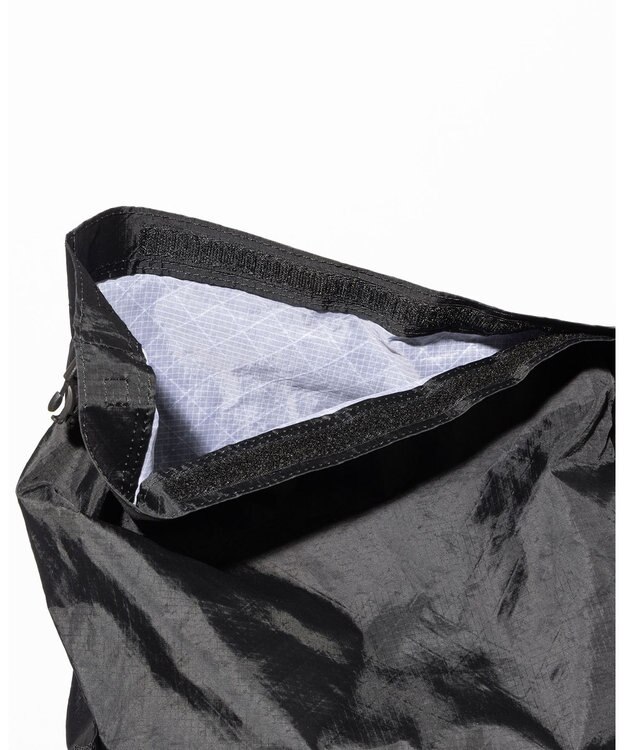 JOSEPH ABBOUD MOUNTAIN 【軽量/ECO撥水/サスティナブル素材/サコッシュが取り外せる】リサイクルリップストップ バックパック 33L ブラック系