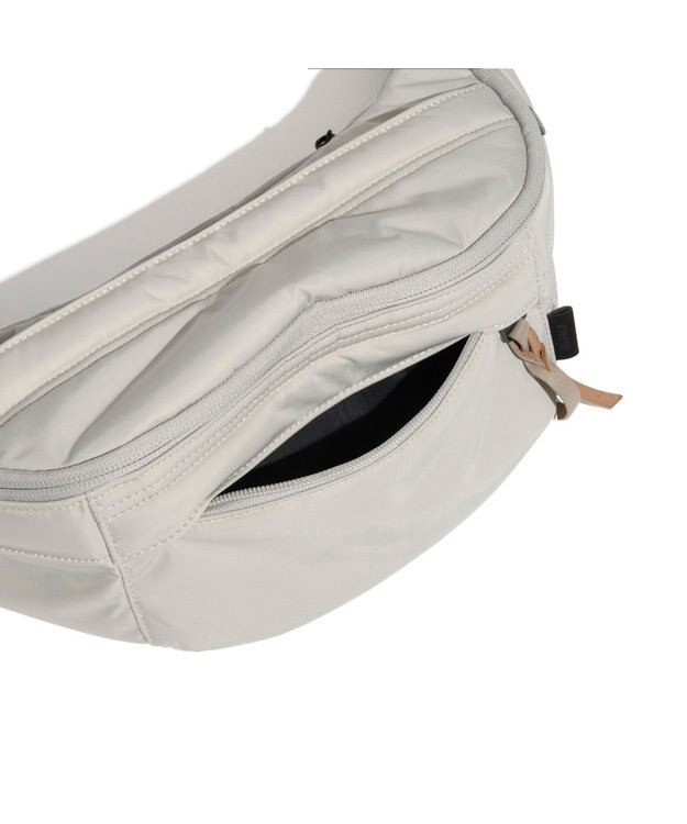 ACE BAGS & LUGGAGE UNTRACK CITY/DS ボディバッグ  300g ウエストバッグ 軽量 60397 アントラック ボーン