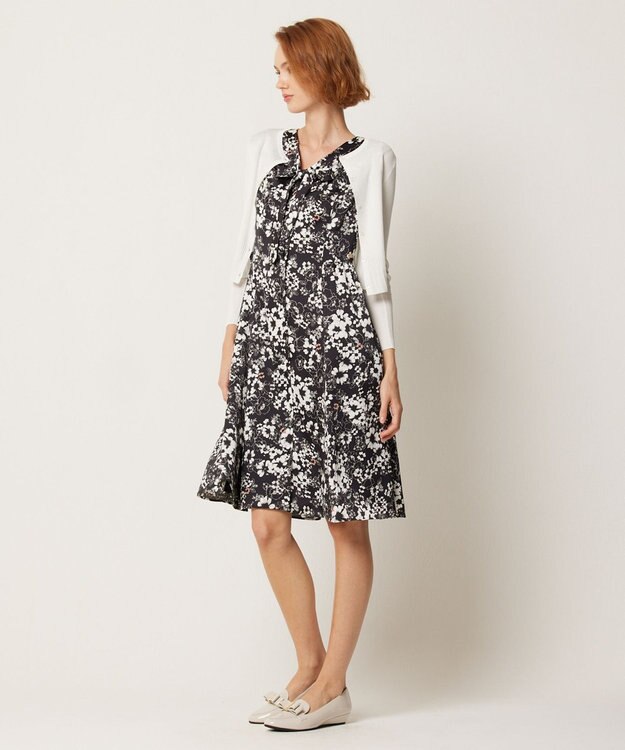 TOCCA AJISAI CREWNECK カーディガン オフ系