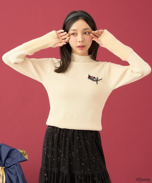 earth music&ecology Ｄｉｓｎｅｙ／フィガロ刺繍袖フェザーニット Ivory