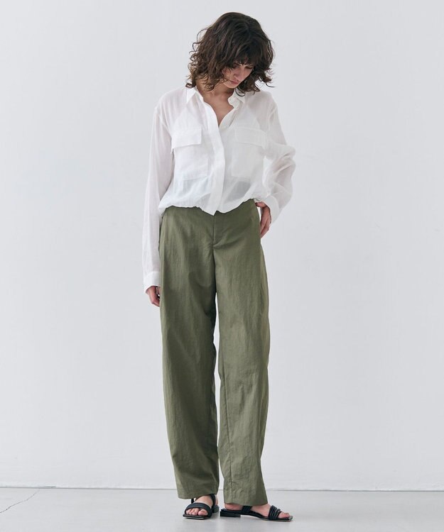 BEIGE， 【洗える】CROCUS / カービーシルエットタックパンツ Khaki