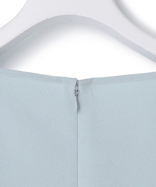 ICB L 【先行予約・WEB限定カラーあり】 FluidBackSatin クロップドブラウス サックスグレー［WEB限定］