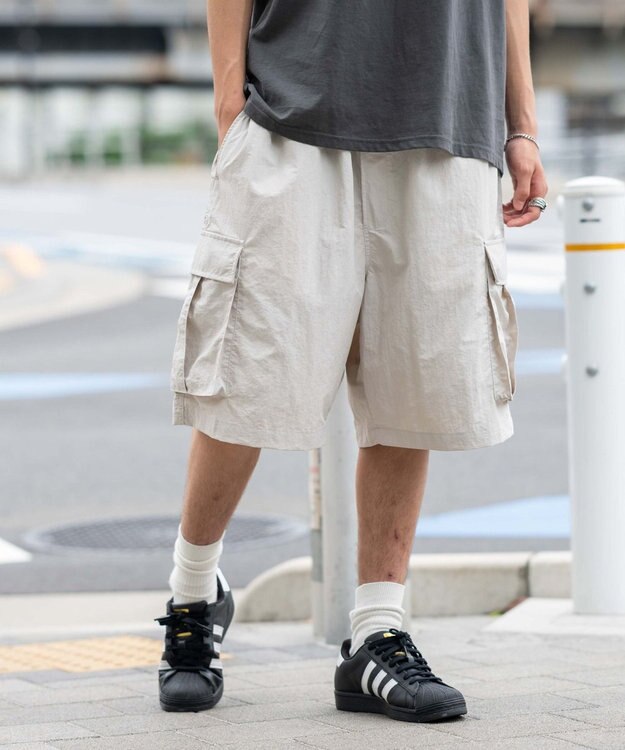 WEGO 【撥水/速乾/ウエストゴム/ユニセックス着用ITEM/MLサイズ展開】ナイロンイージーバギーカーゴショーツ ライトグレー