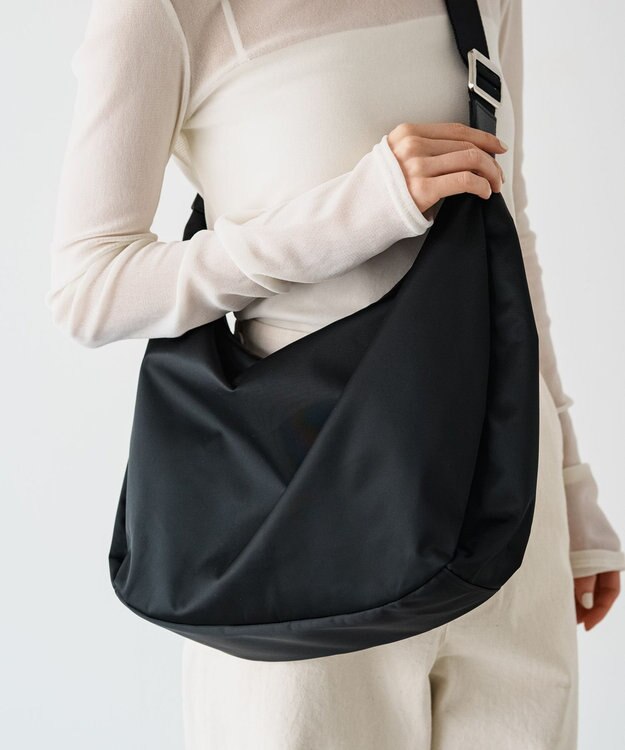 russet ラウンドビッグショルダーバッグ(CE-1292) Black2（シルバー金具）