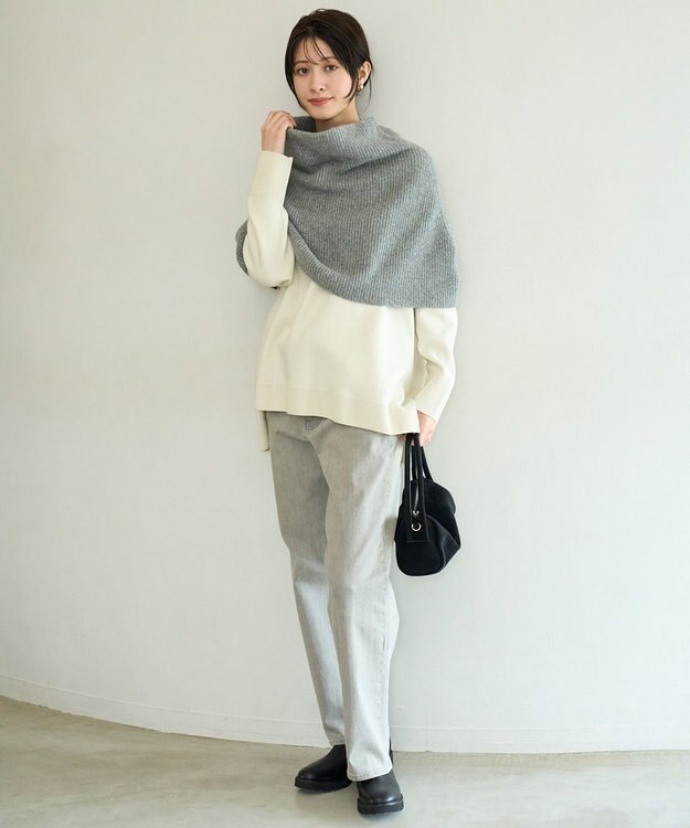 UNFILO 【WEB/一部店舗限定】ふわふわニット ケープスヌード グレー