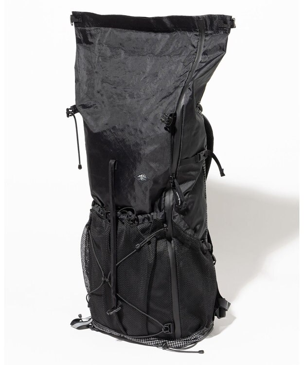 JOSEPH ABBOUD MOUNTAIN 【軽量/ECO撥水/サスティナブル素材/サコッシュが取り外せる】リサイクルリップストップ バックパック 33L ブラック系