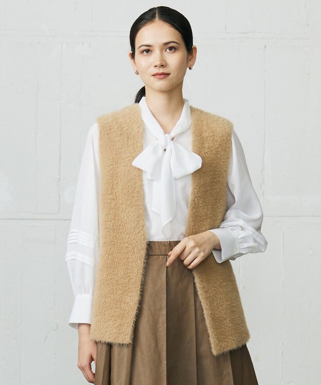 自由区 L ニットファー ジレ キャメル