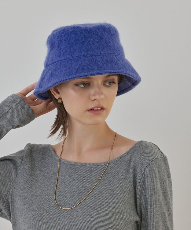 GRACE CONTINENTAL ショートシャギーハット ブルー