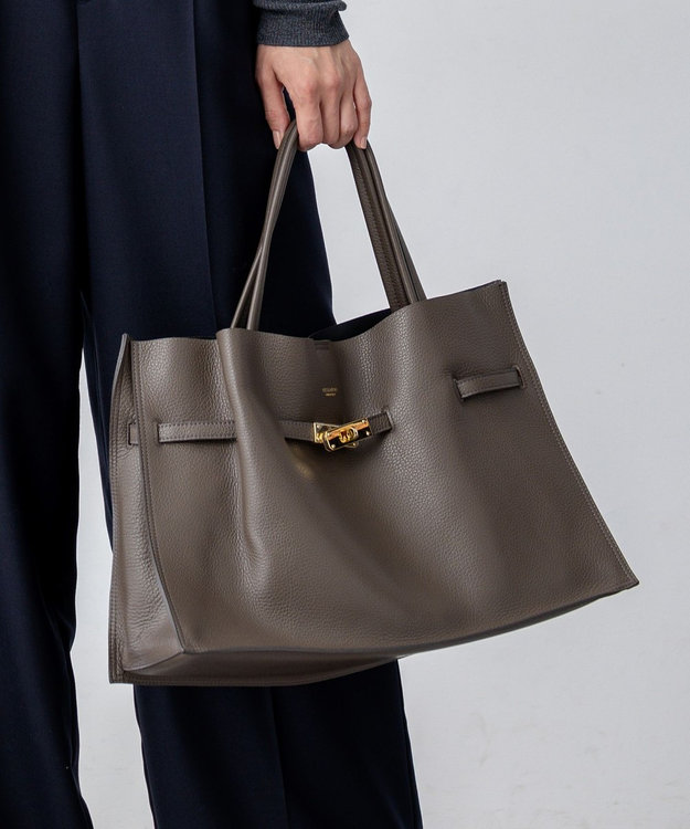 人と被らないトートバッグ人気おすすめ|VIOLAd’ORO(ヴィオラドーロ)