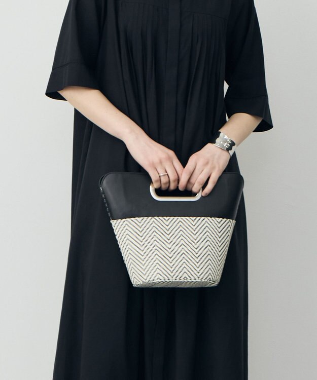 ICB 【先行予約】 フェイクラフィア2WAYバッグ ブラック×オフホワイト