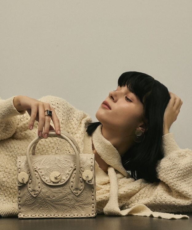 GRACE CONTINENTAL Mini Maestra. エクリュ