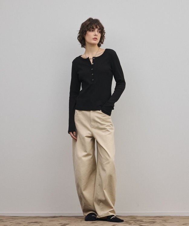 GRACE CONTINENTAL ヘンリーネックカットトップ ブラック