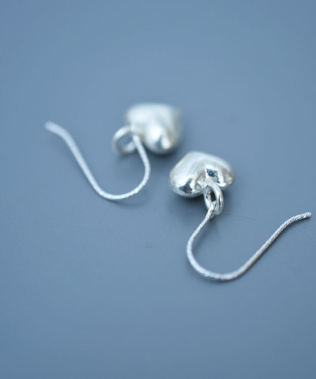 monshiro カレンシルバーハートピアスS シルバー