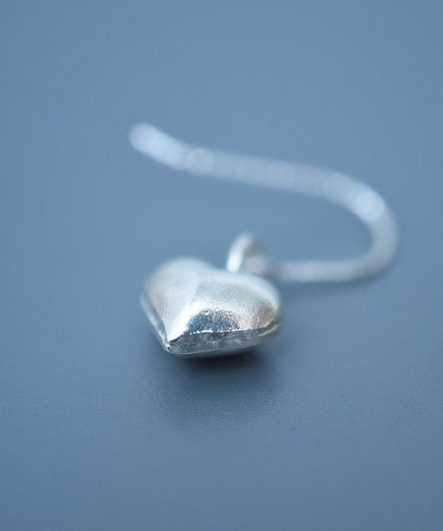 monshiro カレンシルバーハートピアスS シルバー