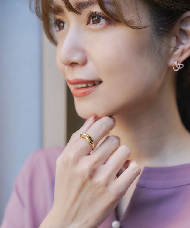 Tiaclasse ツイストモチーフリング ゴールド