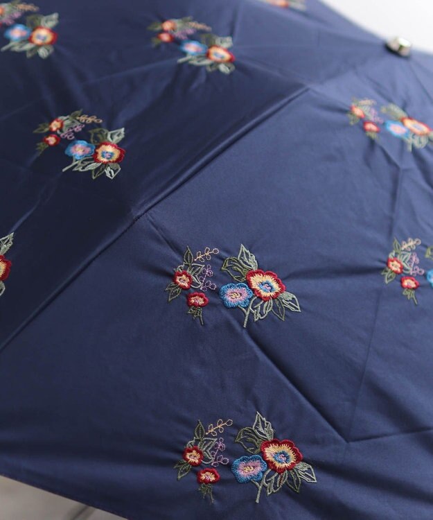 AND WOOL 〈UVカット率99%以上・一級遮光生地・晴雨兼用〉野ばら刺繍の日傘 （折りたたみ傘タイプ） ネイビー
