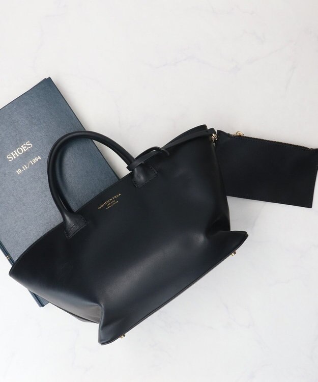 INTER-CHAUSSURES 【Christian Villa】ミディアムサイズベーシックハンドバッグ ブラック