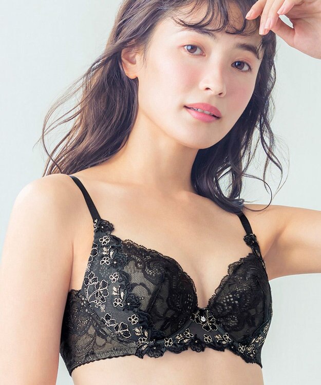 Wing ブラジャー Wing Lesiage 脇すっきりの着やせシルエット 背中の段差・脇のハミ肉軽減 【2920シリーズ】 Gカップまで対応 大きいサイズ ブラ PB2921 ウイング／ワコール ブラック