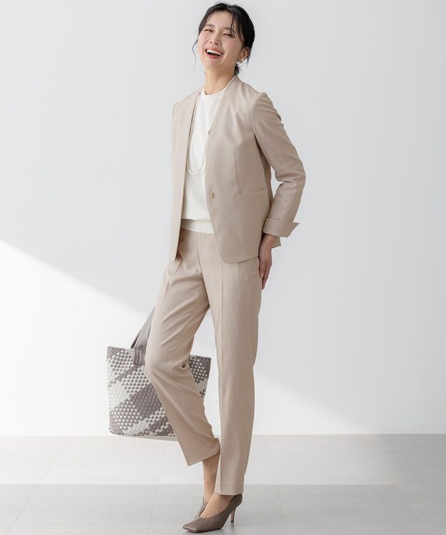 23区 【セットアップ対応/防シワ性/洗える】アイアスマットストレッチ ノーカラー ジャケット ベージュ系