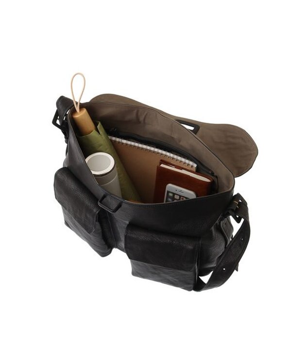 genten ゴートシュリンク かぶせ付ショルダーバッグ クロ