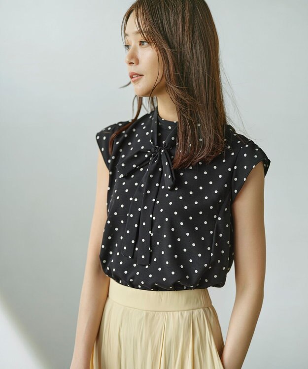 組曲 【WEB限定】ドットプリントデシン ボウタイ付きブラウス ブラック×オフ系5