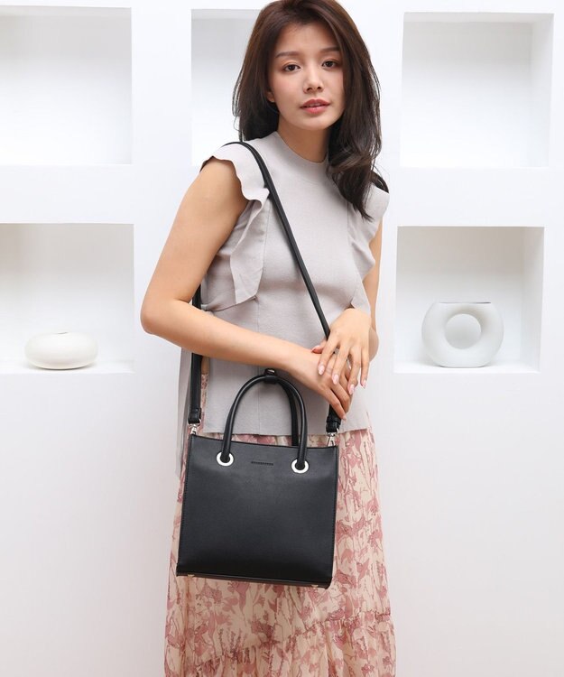 style code  【MERCURYDUO/マーキュリーデュオ】メタルアイレット　両アオリポケット　スクエアハンドバッグ ブラック