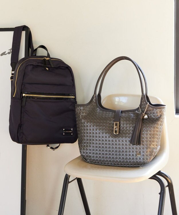 LA BAGAGERIE 【ドラマ衣装提供商品】ナイロンリュックサック ダークグレー