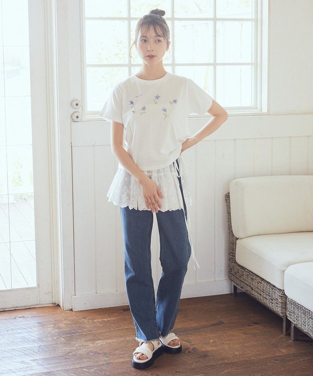 earth music&ecology アソートロマンティックグラフィックＴ Off White