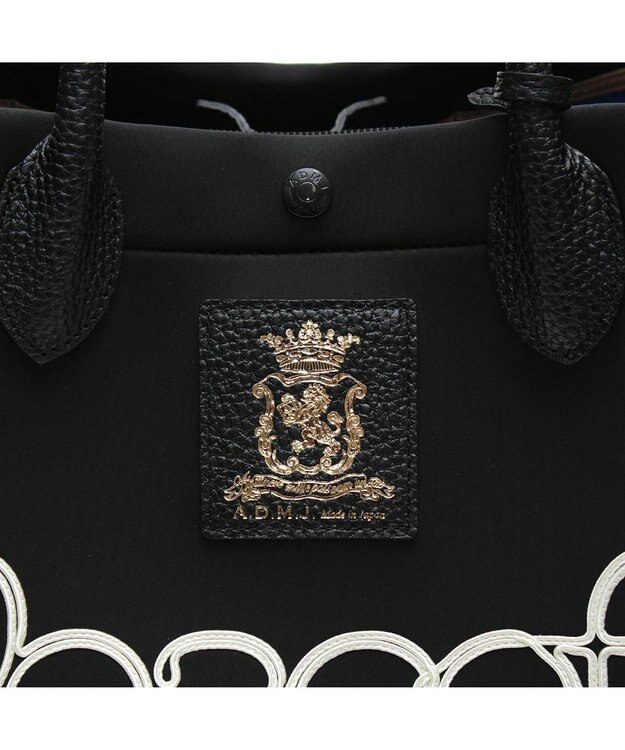 A.D.M.J. 【魔法の様に軽い】マジックライト/コード刺しゅうキューブトート25cm NE/AZU