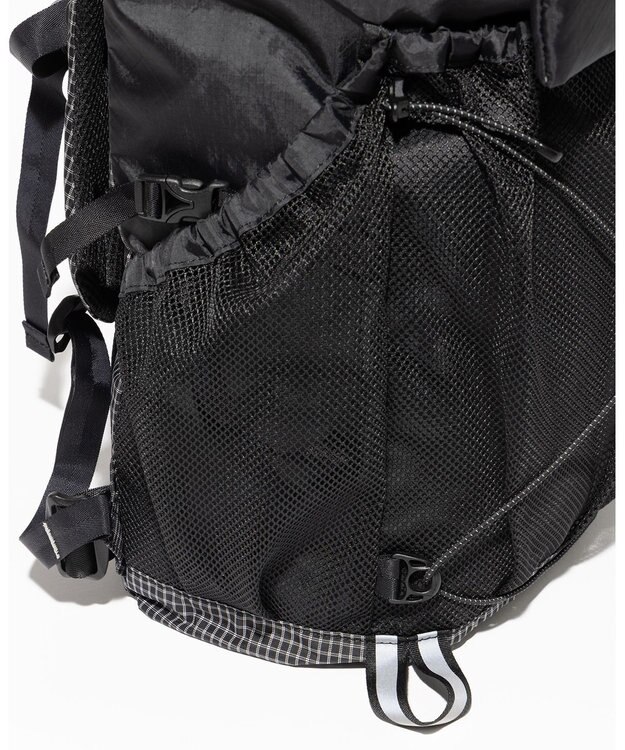 JOSEPH ABBOUD MOUNTAIN 【軽量/ECO撥水/サスティナブル素材/サコッシュが取り外せる】リサイクルリップストップ バックパック 33L ブラック系