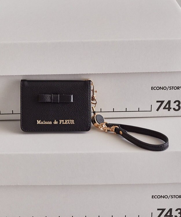 Maison de FLEUR 二つ折りリールパスケース Black