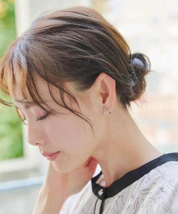 Tiaclasse 【安田美沙子さん着用・金属アレルギー対応】スノーフレークピアス／イヤリング ピンクゴールドイヤリング