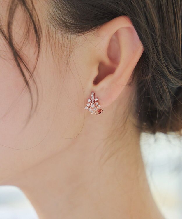 Tiaclasse 【安田美沙子さん着用・金属アレルギー対応】スノーフレークピアス／イヤリング ピンクゴールドイヤリング