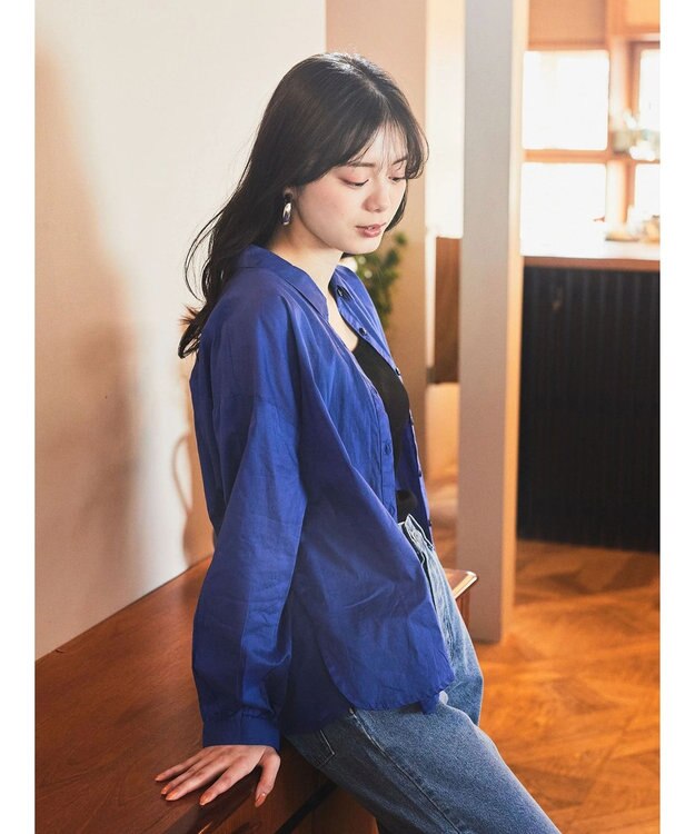 earth music&ecology コットンボイルギャザーシャツ Blue