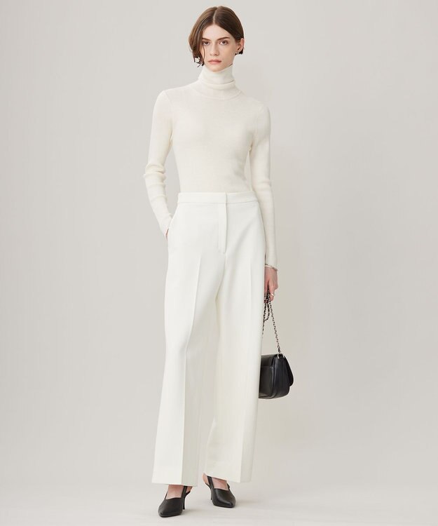 ICB 【CLASSY.1月号掲載・新色追加・洗える】エクストラファインメリノ タートルネックプルオーバー オフホワイト系