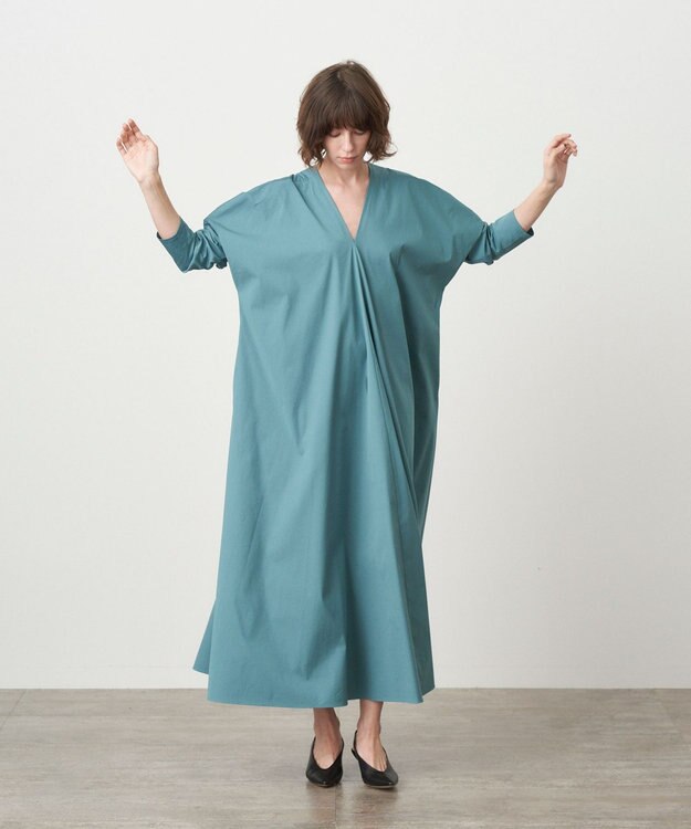 ATON STRETCH BROAD | Vネックドレス GREEN