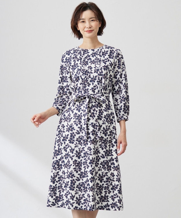 J.PRESS LADIES 【洗える】スパンフラワープリント  ワンピース オフ×ネイビー系