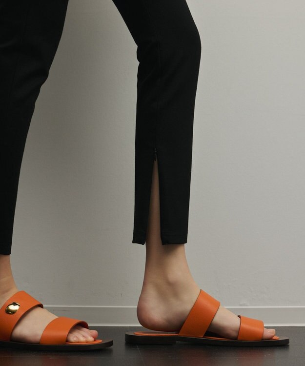 GRACE CONTINENTAL ポンチスリムパンツ ブラック