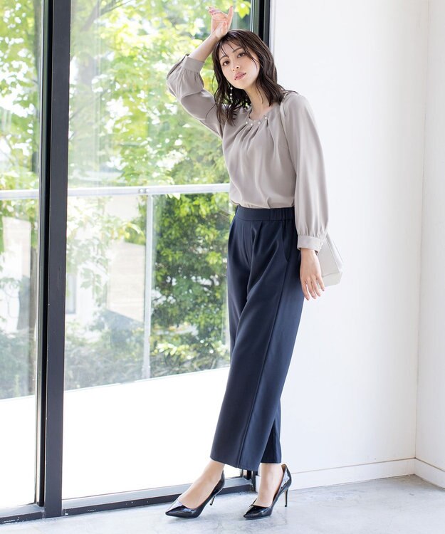 Tiaclasse L 【洗える】大人上品なタックパールブラウス グレージュ