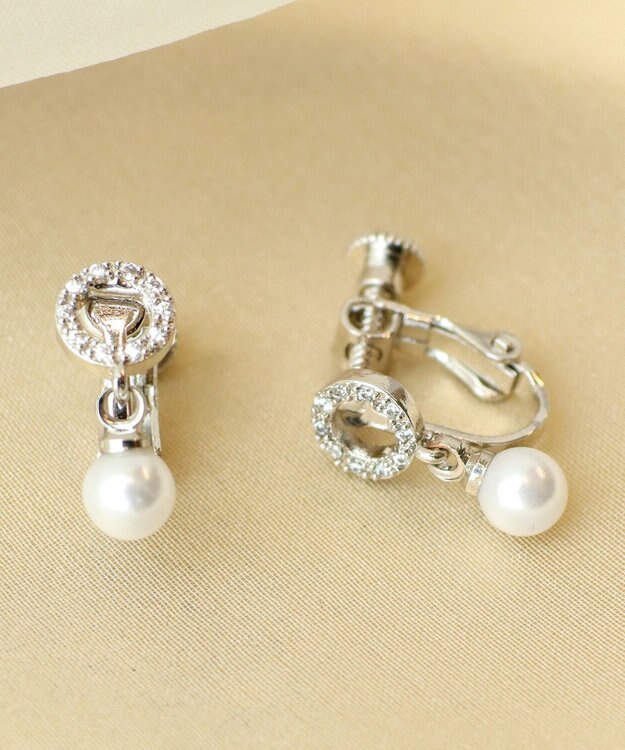 Tiaclasse 【金属アレルギー対応】　サークル＋パールイヤリング シルバー